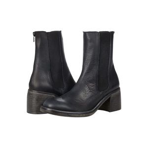 Free People Essential Chelsea Boots - Black